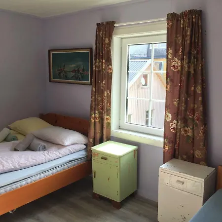 In The Former Fishing Factory Arntzen-brygga Apartment Nyksund